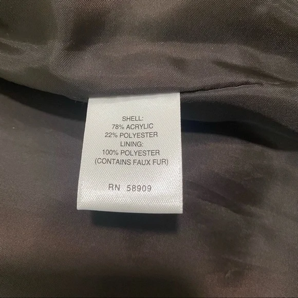 NWT faux fur vest - Picture 4 of 5